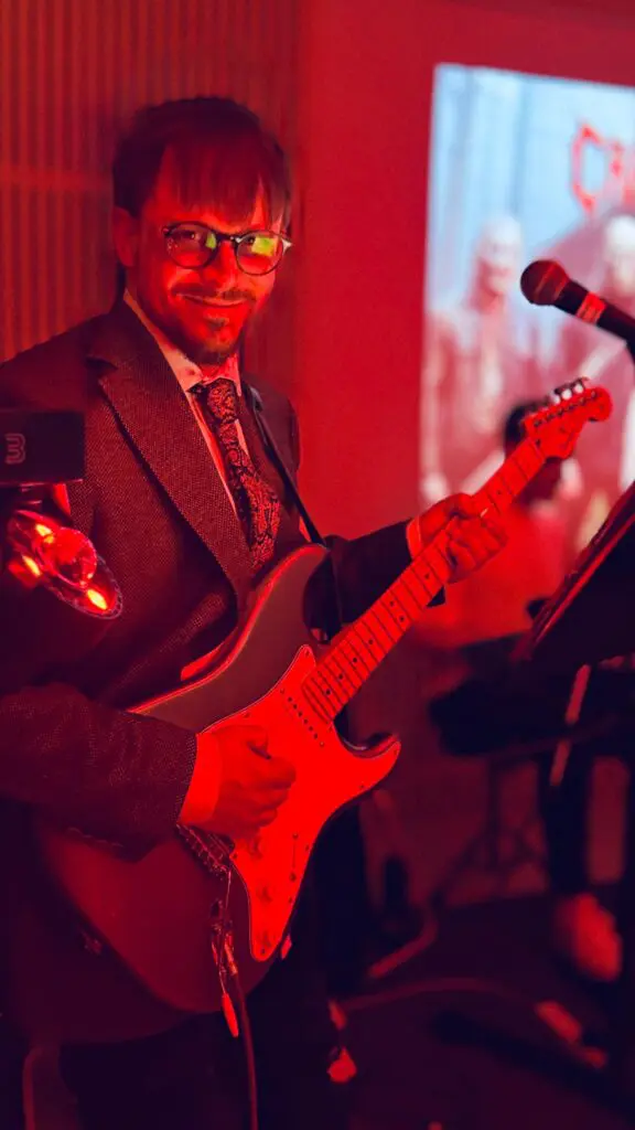 CTJKL pikkujoulut Nikke Kun Jyväskylän toimisto muuttui Creepy Towniksi