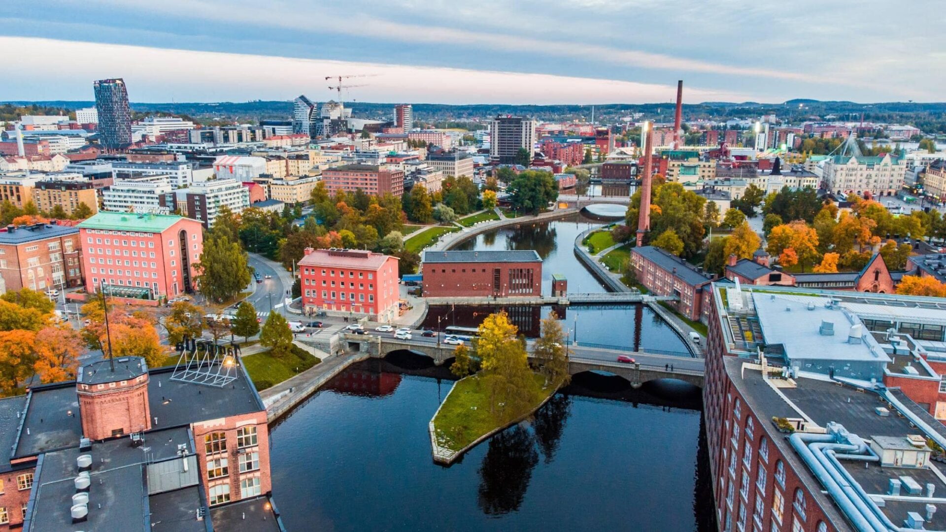 Upeita uutisia: Crazy Town Tampere laajenee