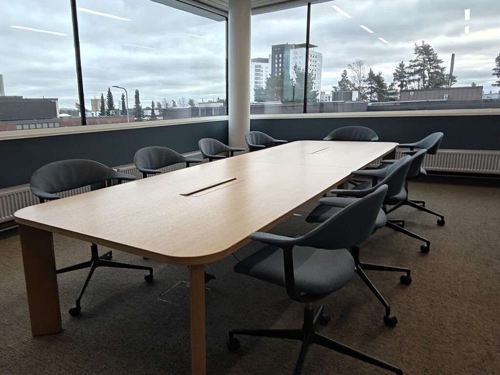 valoisa kokoustila happi espoossa upealla näköalalla